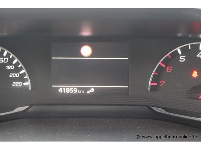 Personenwagen peugeot 2008, benzine, 1199cm³, 74kw, 1e inschr 25/02/2021, vr3ushnkkmj600194, 41859km, co³-uitstoot ng, euro6ap, spaans kenteken, gelijkvormigheidsattest, 2 sleutels - afbeelding 4 van  12