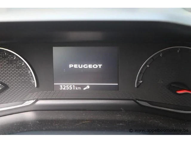Personenwagen peugeot 2008, benzine, 1199cm³, 74kw, 1e inschr 30/04/2021, vr3ushnkkmj707159, 32551km, co²-uitstoot ng, euro6ap, spaans kenteken, gelijkvormigheidsattest, 2 sleutels - afbeelding 3 van  11