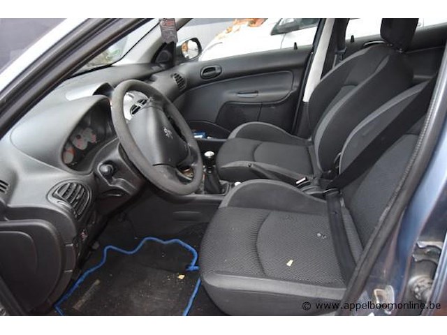 Personenwagen peugeot, 206, datum eerste insch 04/01/2006, vf32jnfua44954166, km stand ngk, 1587cm³, 80kw, euro 4, benzine - afbeelding 8 van  10