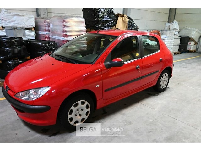 Personenwagen peugeot 206 - afbeelding 1 van  16