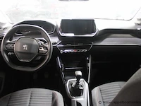 Personenwagen peugeot 208, benzine, 1199cm³, 74kw, 1e inschr 17/03/2021, vr3uphnekm5815679, 21707km, co²-uitstoot ng, euro6ap, spaans kenteken, gelijkvormigheidsattest, 2 sleutels - afbeelding 2 van  13