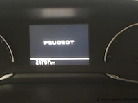 Personenwagen peugeot 208, benzine, 1199cm³, 74kw, 1e inschr 17/03/2021, vr3uphnekm5815679, 21707km, co²-uitstoot ng, euro6ap, spaans kenteken, gelijkvormigheidsattest, 2 sleutels - afbeelding 5 van  13