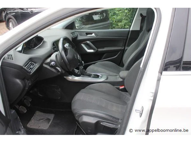 Personenwagen peugeot 308, diesel, 1499cm³, 96kw, 1e inschr 22/08/2018, vf3lcyhzpjs037185, 87817km, co²-uitstoot ng, euro6d-temp-ev, kenteken i+ii, gelijkvormigheidsattest, keuring tot 22/08/2025, 2 sleutels - afbeelding 11 van  13