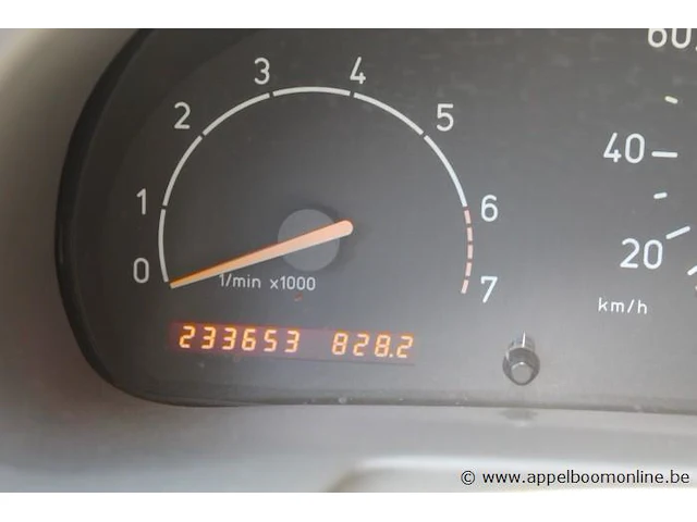 Personenwagen saab 9-3, benzine, 1985cm³, 96kw, 1e inschr 02/5/00, ys3db58j4y2031198, 233653km, co²-uitstoot ng, euro ng, kentekenbewijs i+ii, gelijkvormigheidsattest, keuring tot 02/5/23, 1sleutel - afbeelding 14 van  21