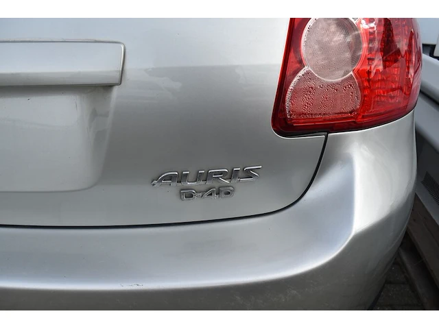 Personenwagen toyota auris (motor kapot)(defect)(sleutel, alle boorddocumenten) - afbeelding 12 van  33