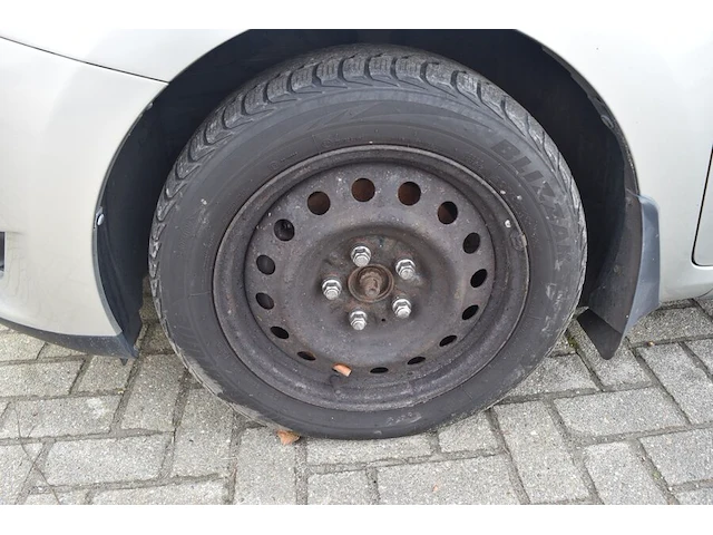 Personenwagen toyota auris (motor kapot)(defect)(sleutel, alle boorddocumenten) - afbeelding 28 van  33