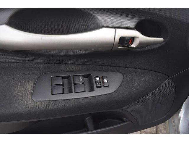 Personenwagen toyota auris (motor kapot)(defect)(sleutel, alle boorddocumenten) - afbeelding 32 van  33