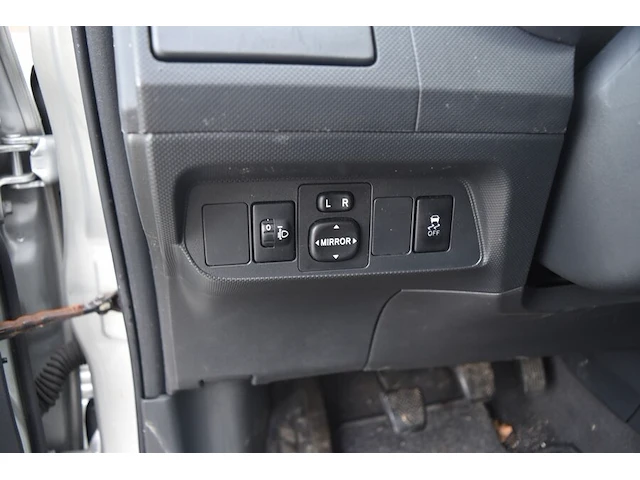 Personenwagen toyota auris (motor kapot)(defect)(sleutel, alle boorddocumenten) - afbeelding 33 van  33