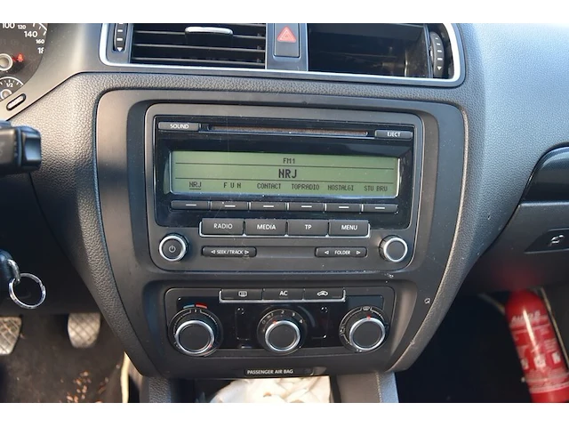 Personenwagen volkswagen jetta, type 16, variant aacffbx0, versie fm6fm62q025n7mgn1vr0, ch.nr. wvwzzz16zbm086090, bj.21.06.2011 (sleutel, boorddocumenten: geen inschrijvingsbewijs (roze formulier), gelijkvormigheidsattest) - afbeelding 5 van  30