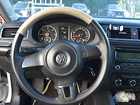 Personenwagen volkswagen jetta, type 16, variant aacffbx0, versie fm6fm62q025n7mgn1vr0, ch.nr. wvwzzz16zbm086090, bj.21.06.2011 (sleutel, boorddocumenten: geen inschrijvingsbewijs (roze formulier), gelijkvormigheidsattest) - afbeelding 6 van  30