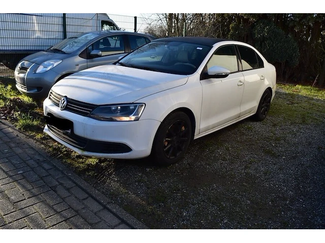 Personenwagen volkswagen jetta, type 16, variant aacffbx0, versie fm6fm62q025n7mgn1vr0, ch.nr. wvwzzz16zbm086090, bj.21.06.2011 (sleutel, boorddocumenten: geen inschrijvingsbewijs (roze formulier), gelijkvormigheidsattest) - afbeelding 16 van  30