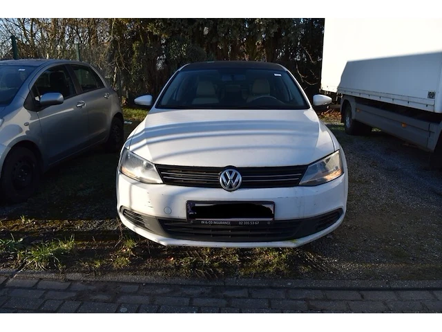 Personenwagen volkswagen jetta, type 16, variant aacffbx0, versie fm6fm62q025n7mgn1vr0, ch.nr. wvwzzz16zbm086090, bj.21.06.2011 (sleutel, boorddocumenten: geen inschrijvingsbewijs (roze formulier), gelijkvormigheidsattest) - afbeelding 18 van  30