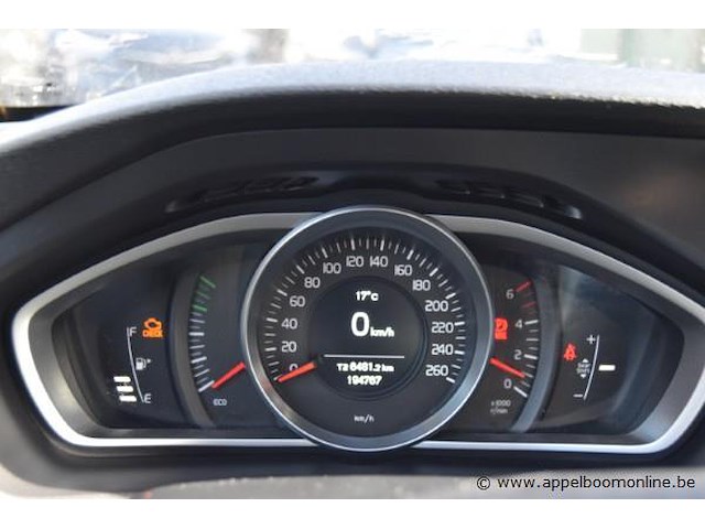 Personenwagen volvo, v40, datum eerste insch 08/11/2017, yv1mv7481j2466882, 1969cm³, 88kw, diesel, euro 6b, kilometerstand 194787km - afbeelding 7 van  17