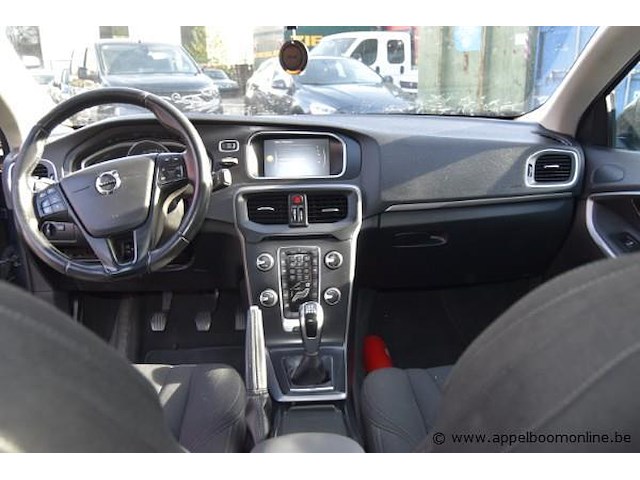 Personenwagen volvo, v40, datum eerste insch 08/11/2017, yv1mv7481j2466882, 1969cm³, 88kw, diesel, euro 6b, kilometerstand 194787km - afbeelding 8 van  17