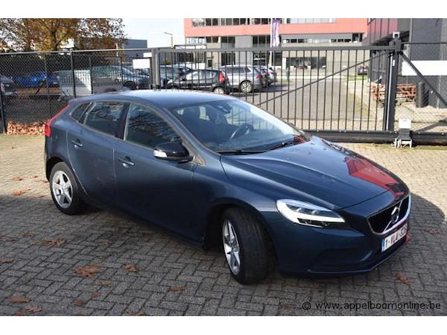 Personenwagen volvo, v40, datum eerste insch 08/11/2017, yv1mv7481j2466882, 1969cm³, 88kw, diesel, euro 6b, kilometerstand 194787km - afbeelding 1 van  17