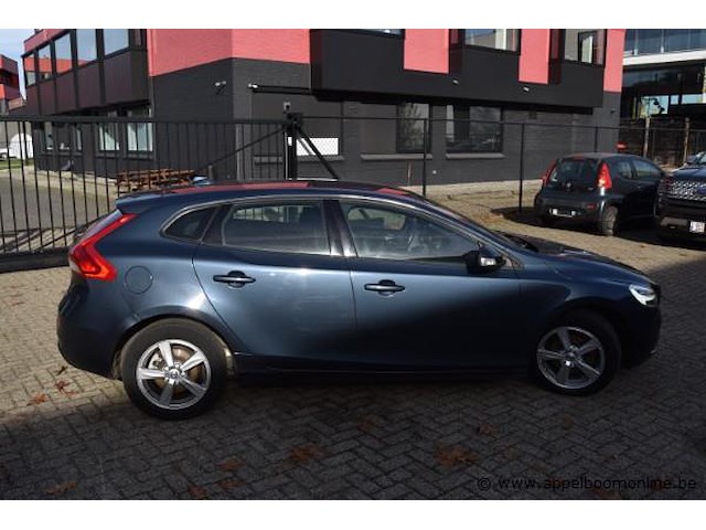 Personenwagen volvo, v40, datum eerste insch 08/11/2017, yv1mv7481j2466882, 1969cm³, 88kw, diesel, euro 6b, kilometerstand 194787km - afbeelding 10 van  17