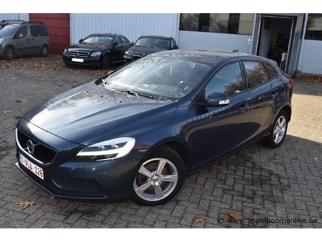 Personenwagen volvo, v40, datum eerste insch 08/11/2017, yv1mv7481j2466882, 1969cm³, 88kw, diesel, euro 6b, kilometerstand 194787km - afbeelding 15 van  17