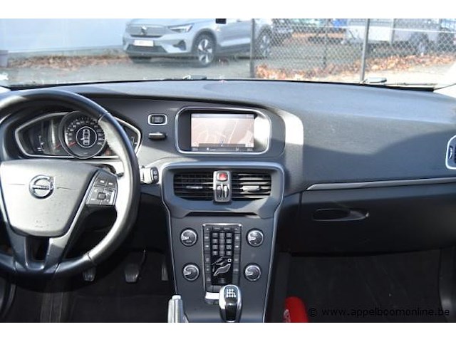Personenwagen volvo, v40, datum eerste insch 09/10/2017, yv1mv7481j2461668, 1969cm³, 88kw, diesel, euro 6b, kilometerstand 225403km - afbeelding 5 van  16