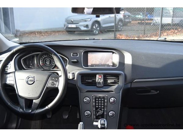 Personenwagen volvo, v40, datum eerste insch 09/10/2017, yv1mv7481j2461668, 1969cm³, 88kw, diesel, euro 6b, kilometerstand 225403km - afbeelding 6 van  16