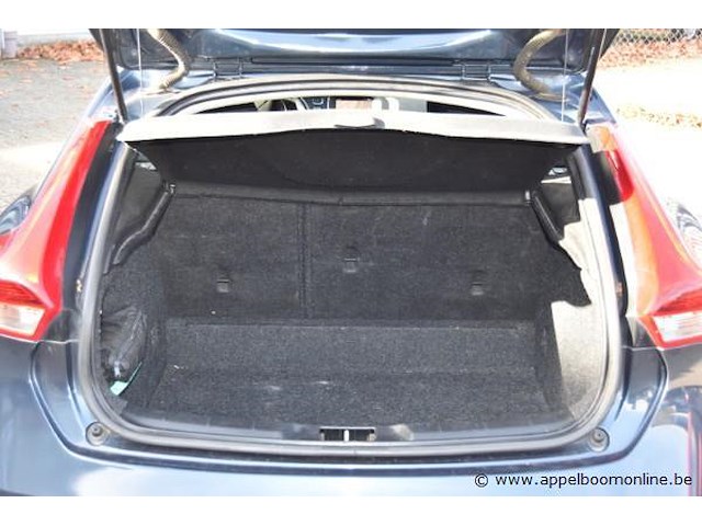 Personenwagen volvo, v40, datum eerste insch 09/10/2017, yv1mv7481j2461668, 1969cm³, 88kw, diesel, euro 6b, kilometerstand 225403km - afbeelding 8 van  16