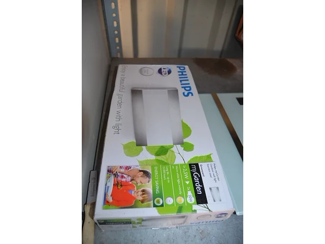 Personenweegschaal medisana, babywipstoel badabulle, led buitenverlichting philips - afbeelding 4 van  6