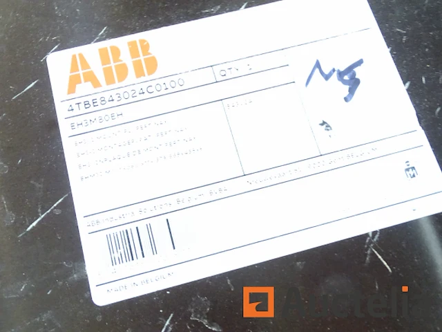 Pertinax montageplaat eh3m80eh, circuit breaker, schakelaar - afbeelding 5 van  7
