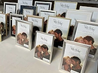 Peter hadley diverse kleuren en maten fotolijsten o.a. verzilverd (19x) - afbeelding 9 van  10