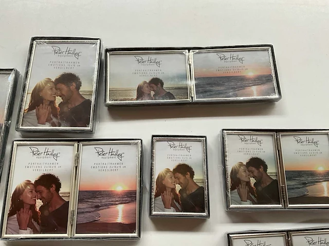 Peter hadley diverse verzilverde fotolijsten (13x) - afbeelding 5 van  8