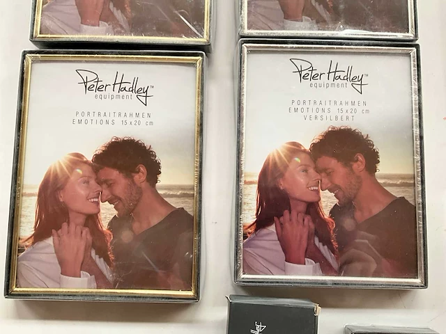 Peter hadley diverse verzilverde fotolijsten (19x) - afbeelding 5 van  11