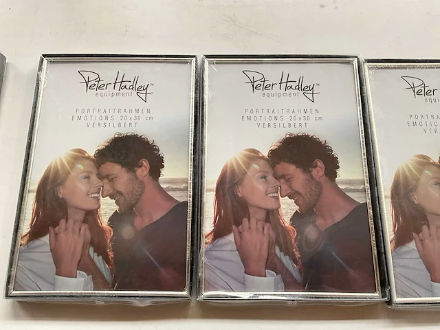 Peter hadley diverse verzilverde fotolijsten (19x) - afbeelding 8 van  11