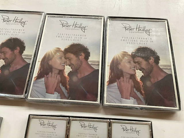 Peter hadley diverse verzilverde fotolijsten (19x) - afbeelding 9 van  11