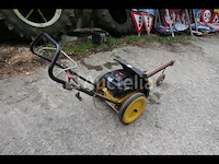 Petersen pro-trim 600 borstelmachine op wielen - afbeelding 1 van  11