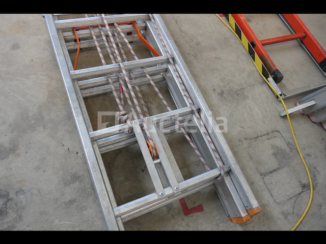 Petry sso 320 aluminium ladder met drievoudig element - afbeelding 8 van  9