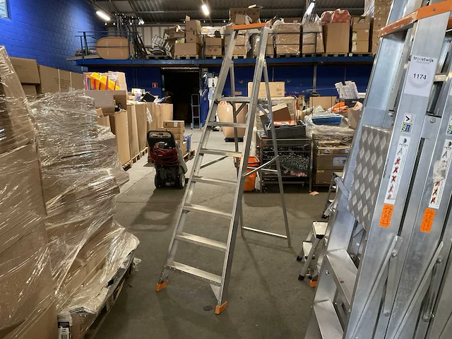 Petry tio 107 aluminium trapladder - afbeelding 1 van  5