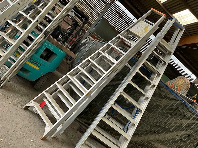 Petry vouwladder (2x) - afbeelding 1 van  4