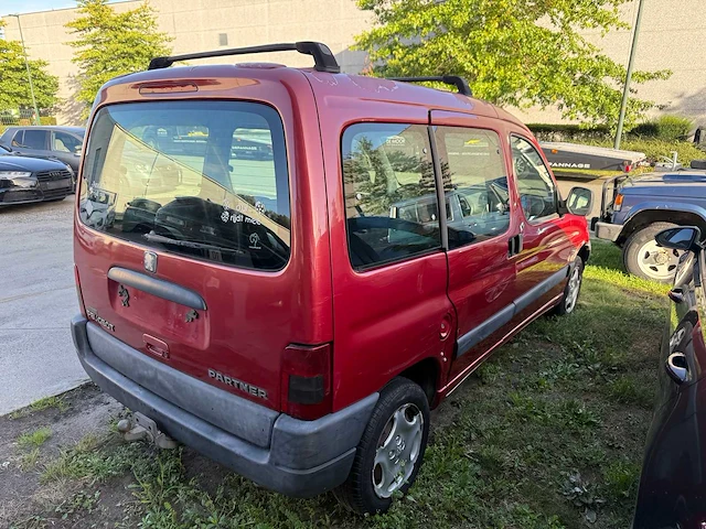Peugeot - 2002 - partner - personenauto - afbeelding 14 van  16