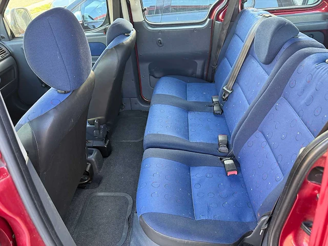 Peugeot - 2002 - partner - personenauto - afbeelding 16 van  16