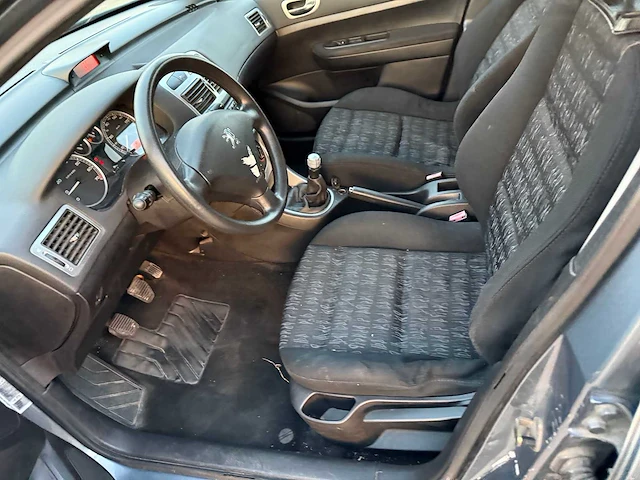 Peugeot - 2005 - 307 - personenauto - afbeelding 9 van  21