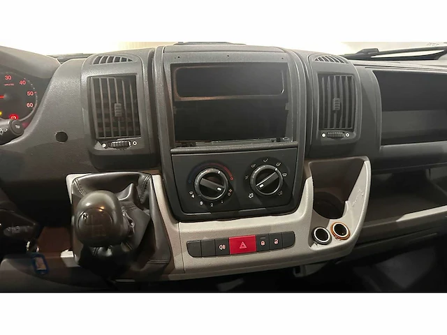 Peugeot - 2006 - boxer - personenauto - afbeelding 17 van  20