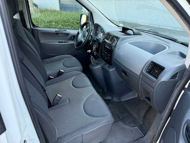 Peugeot - 2008 - expert tepe - minibus - personenauto - afbeelding 15 van  24