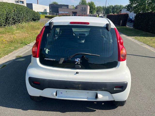 Peugeot - 2009 - 107 - personenauto - afbeelding 8 van  28