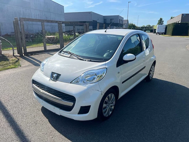 Peugeot - 2009 - 107 - personenauto - afbeelding 12 van  28