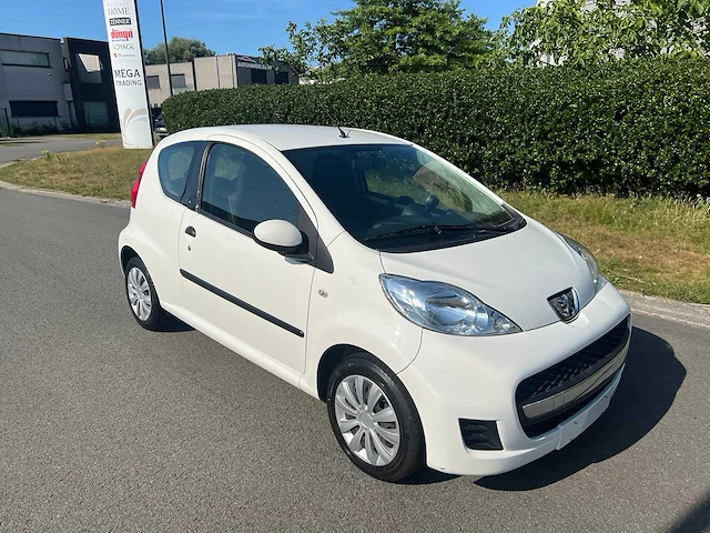 Peugeot - 2009 - 107 - personenauto - afbeelding 26 van  28