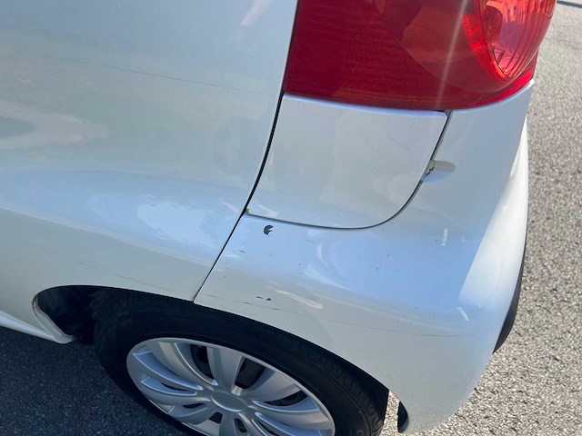 Peugeot - 2009 - 107 - personenauto - afbeelding 6 van  28