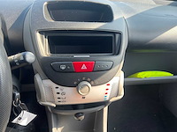 Peugeot - 2009 - 107 - personenauto - afbeelding 13 van  28