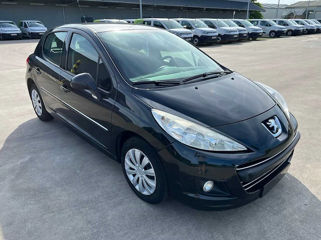 Peugeot - 2011 - 207 - personenauto - afbeelding 1 van  31
