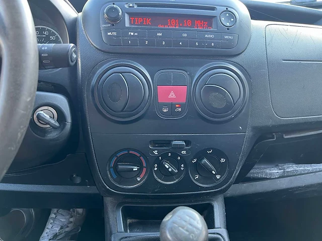 Peugeot - 2011 - bipper - personenauto - afbeelding 19 van  30