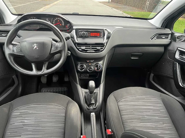 Peugeot - 2013 - 208 - personenauto - afbeelding 11 van  24