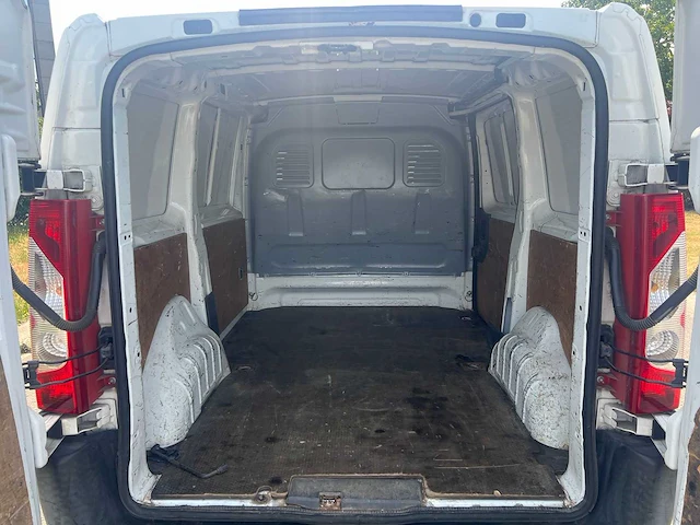 Peugeot - 2013 - expert - personenauto - afbeelding 9 van  30