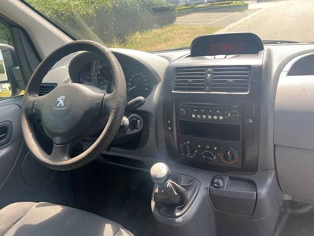Peugeot - 2013 - expert - personenauto - afbeelding 13 van  30